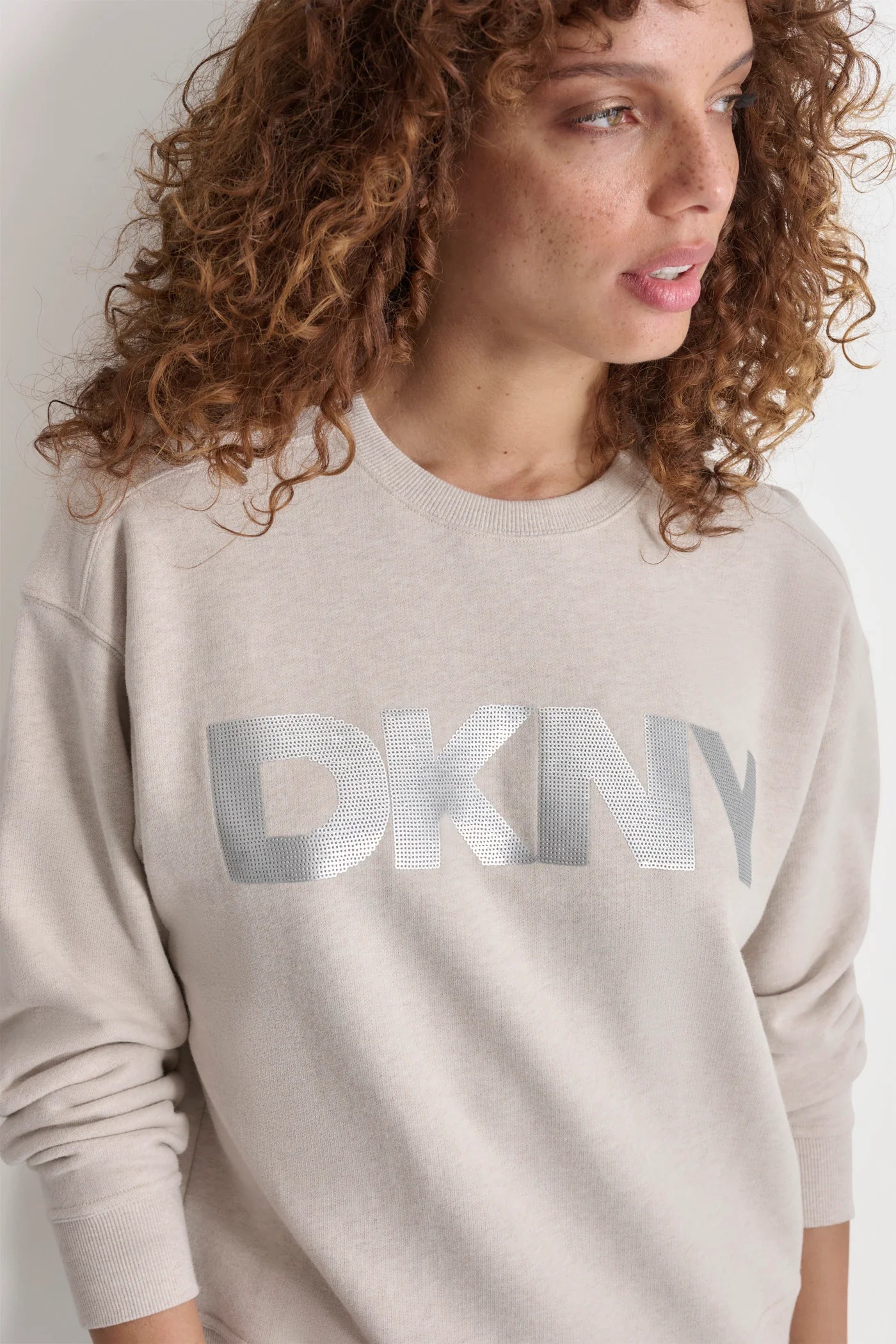 DKNY SEQUIN LOGO SWEATSHIRT M